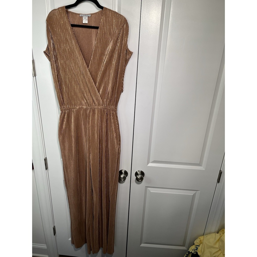 See‎ And Be Seen Beige Metallic Jumpsuit Size Large